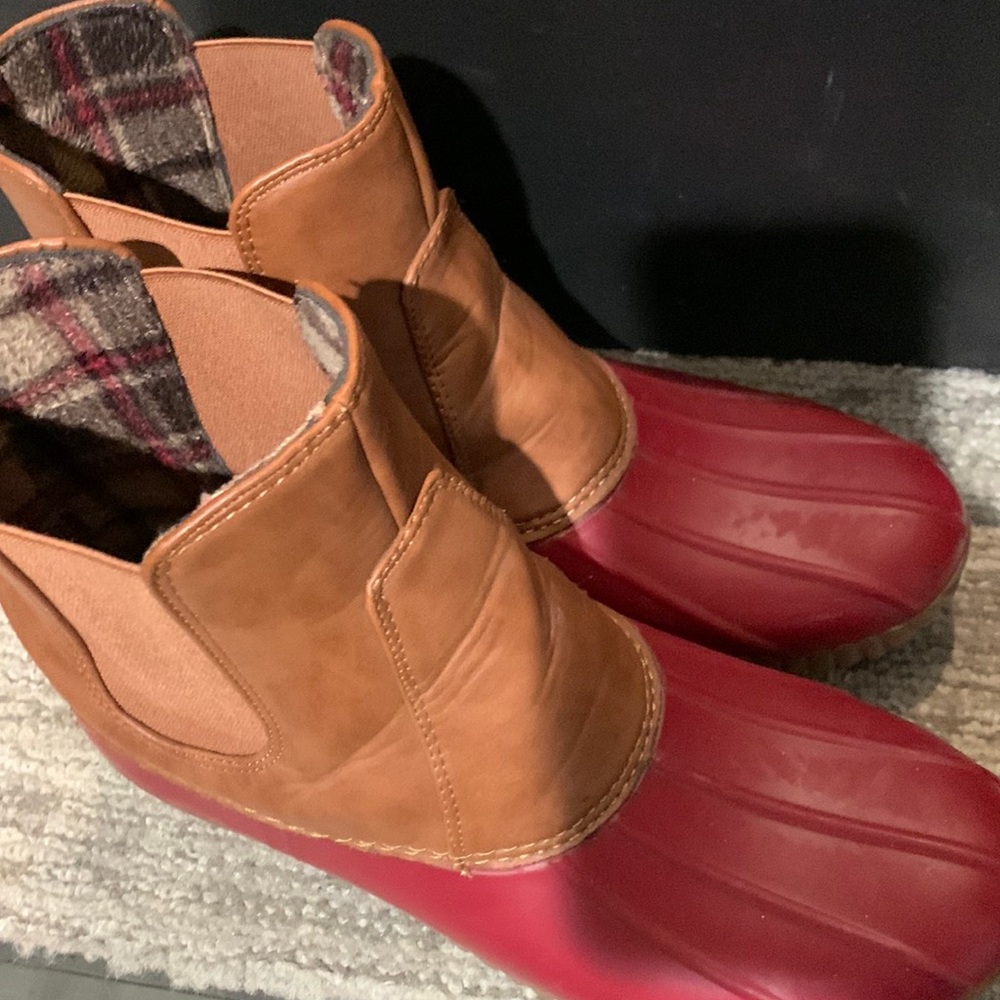 Rain boots